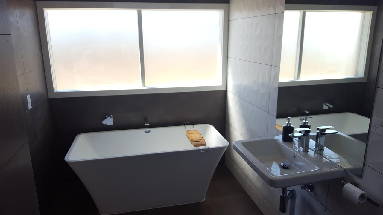 Lara Lodge Bagian luar foto