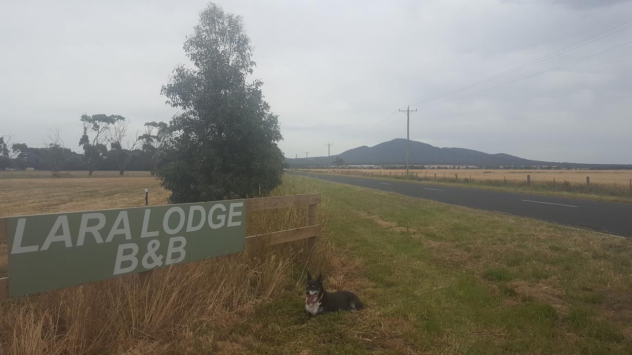 Lara Lodge Bagian luar foto